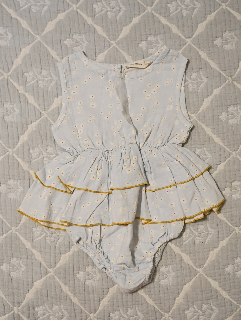 Fin & Vince Daisy Fields Double Ruffle Romper 18-24 EUC